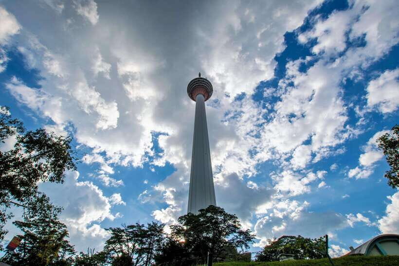 Best of Kuala Lumpur Tour with Twin Tower Entry - River of Life and Old KL Shop Houses: The Street-Level Story