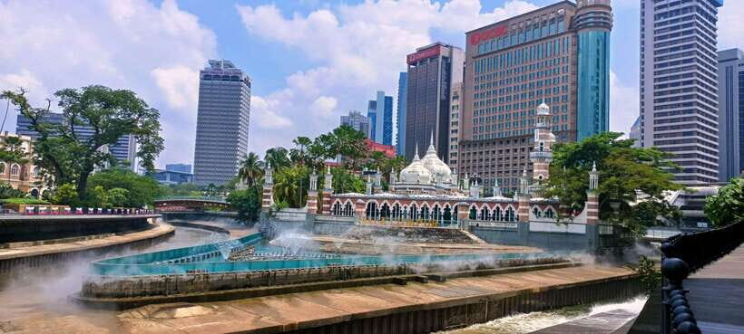 Best of Kuala Lumpur Tour with Twin Tower Entry - Why Petronas Twin Towers Entry Changes the Value