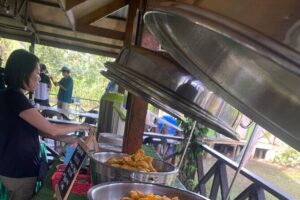 Borneo (Klias) River Cruise & Fireflies Tour - The 4pm hi-tea break: a calm start before the wildlife search