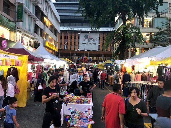 Eat Like a Local: Kuala Lumpur Hawker Center and Street Food Tour by Night - Key things you’ll notice on this night tour