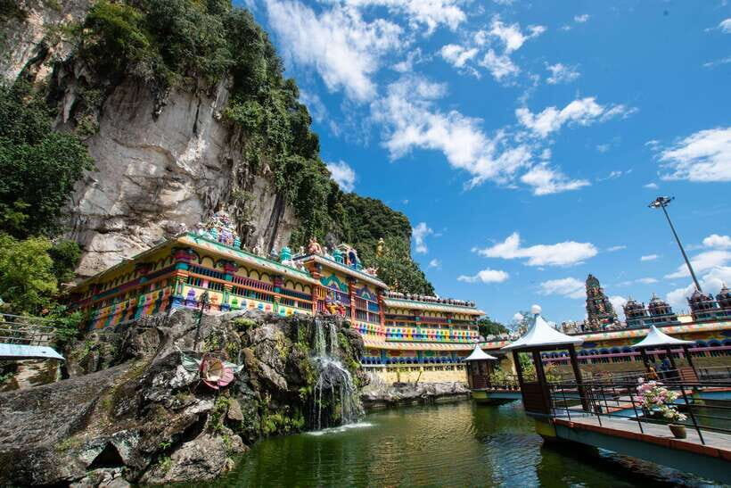 From KLIA or Port Klang: Kuala Lumpur Transit Tour - Photo Stops That Hit: I Love KL, River of Life, and Snacks