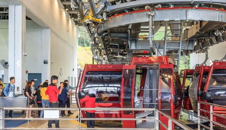 Genting Highland: Premium Outlets Cable Car - Sky-High Views You Can Actually Use for Photos