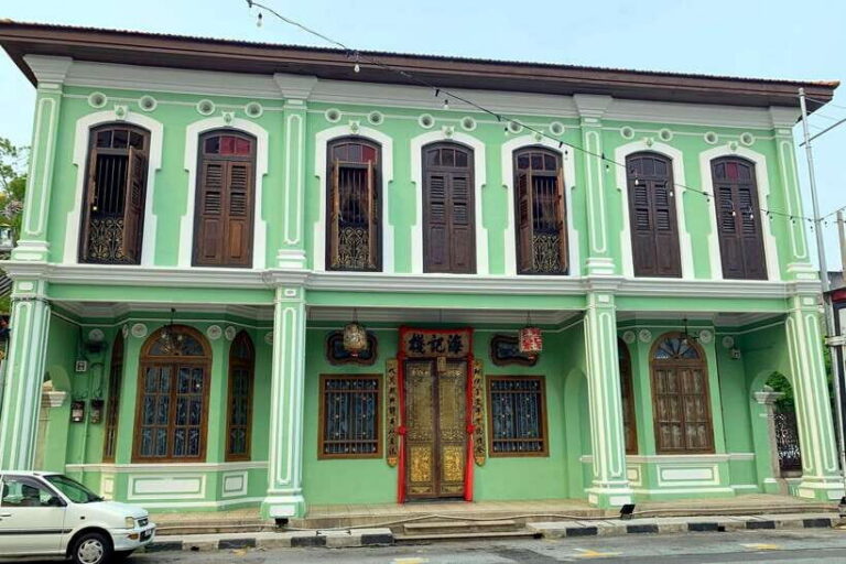 George Town: Private Half-Day Historical City Tour - Pickup, private transport, and a pace that fits most schedules