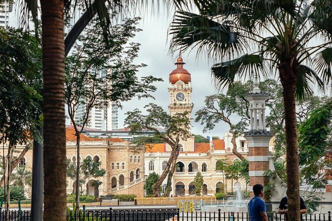 Highlights & Hidden Gems With Locals: Best of Kuala Lumpur Private Tour - Merdeka Square + Kuala Lumpur City Gallery: independence, explained fast