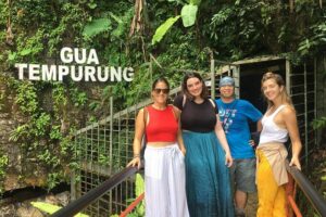 Ipoh Gua Tempurung, Caves Temples, Mirror Lake and Castle Tours - 9:00 AM Pickup and How the Day Flows