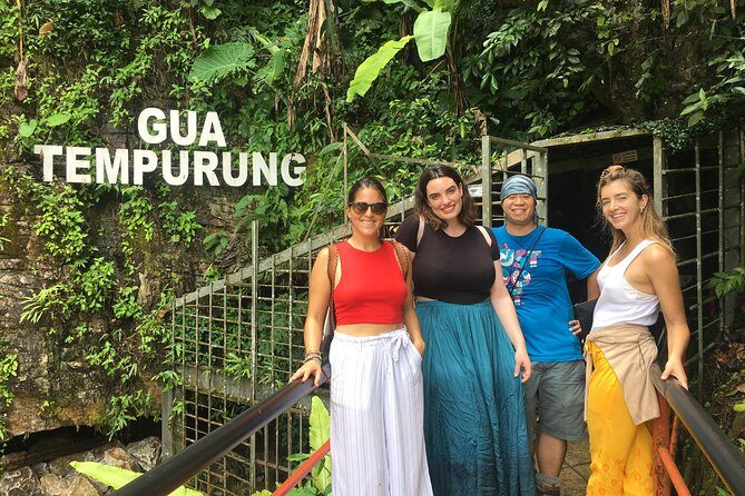 Ipoh Gua Tempurung, Caves Temples, Mirror Lake and Castle Tours - 9:00 AM Pickup and How the Day Flows