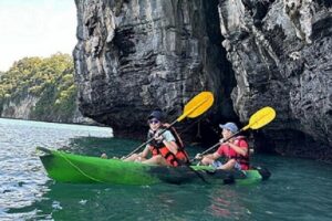 Kayaking Kilim Mangrove Geoforest - Bat cave walk: short, interesting, and sometimes crowded