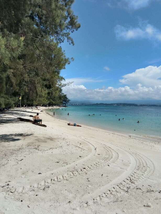 Kota Kinabalu: Manukan & Sapi Islands Snorkeling with Lunch - Lunch on the island: included, but manage your expectations