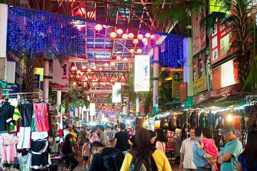 Kuala Lumpur: 4-Hour Authentic Local Markets & Event Tour - Chinatown After Dark: Bargaining With a Safety Net