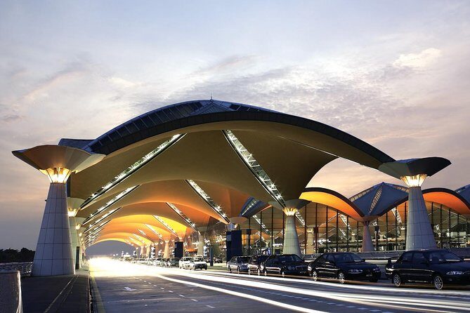 Kuala Lumpur Airport Transfer to Your Hotel - Small Group vs Private Car Upgrade: Choosing Your Comfort Level