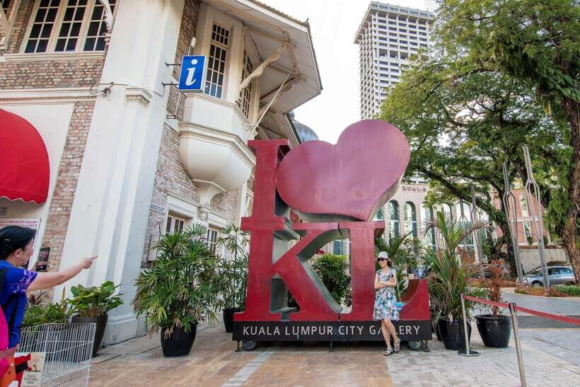 Kuala Lumpur City Tour with KL Tower Ticket - Petronas Twin Towers: iconic, but plan for a photo stop
