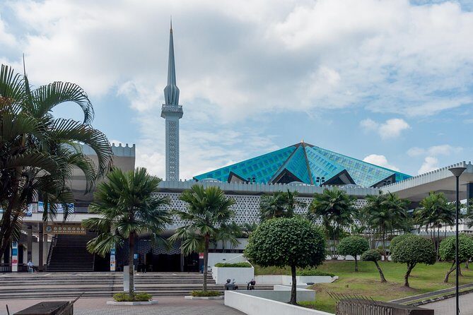 Kuala Lumpur: Half-Day City Tour - Royal + national landmarks: Istana Negara, National Monument, and the photo stops