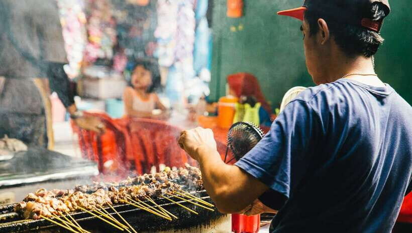 Kuala Lumpur: Local Street Food Night Tour - A smart way to eat Kuala Lumpur street food in 150 minutes