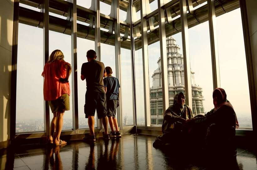 Kuala Lumpur Petronas Towers e-Tickets - Photo strategy and weather reality in Kuala Lumpur