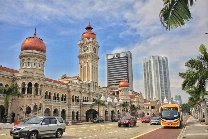 Kuala Lumpur Popular Sights Instagram Day Tour (Private Tour) - Batu Caves Photo Stop: Iconic Views, But Don’t Skip Prep