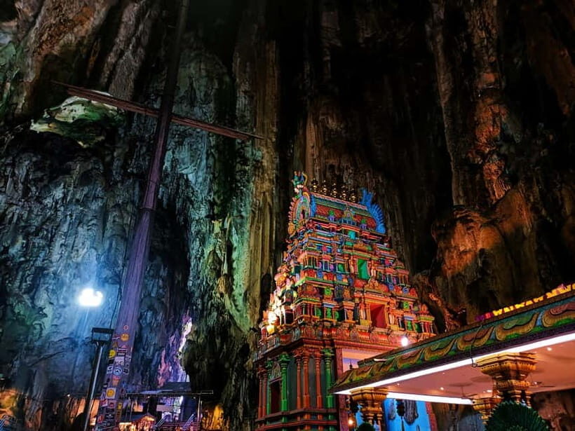 Kuala Lumpur, Putrajaya & Batu Caves Private Tour - Merdeka Square and the KL Icons That Anchor the City