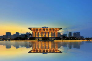 Kuala Lumpur: Putrajaya City Tour with Lake Cruise - Pickup and timing: how to make the 4-hour window work