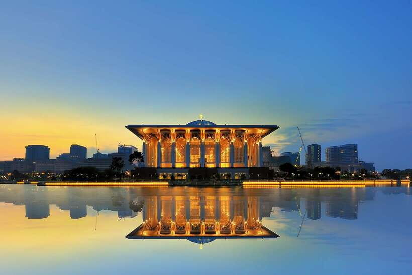 Kuala Lumpur: Putrajaya City Tour with Lake Cruise - Pickup and timing: how to make the 4-hour window work