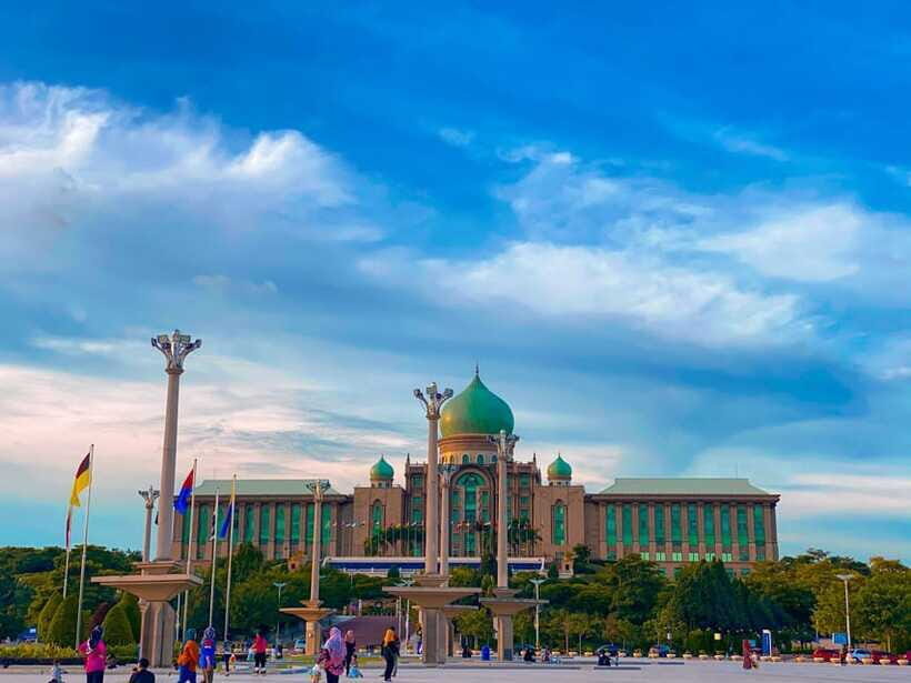 Kuala Lumpur: Putrajaya Tour Half Day Tour [Shared/Private] - Price and value: what $45 buys you in real terms
