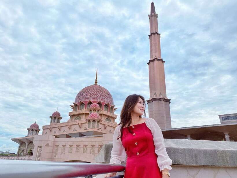 Kuala Lumpur: Putrajaya Tour Half Day Tour [Shared/Private] - From Kuala Lumpur pickup to Putrajaya Lake: the timing you should expect