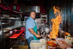 Kuala Lumpur: Sambal Street Food Tour with 15+ Tastings - The Small-Group Advantage: Less waiting, more chewing