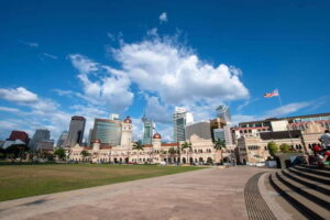 Kuala Lumpur: Tour with 21 Attractions - Batu Caves: the 272 steps, the golden Murugan, and the dress-code reminder