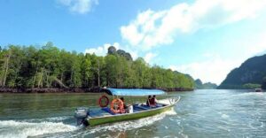 Langkawi: Island Hopping Shared Boat Tour - Getting There: McDonald’s Underwater World Pickup and Timing That Matters