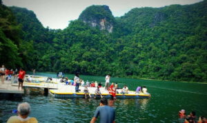 Langkawi: Island Hopping Tour - Pulau Dayang Bunting (Lake of the Pregnant Maiden): swimming that actually feels like a break