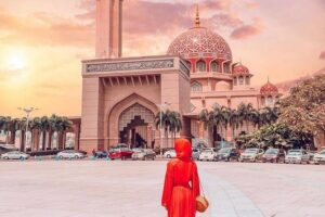 Malacca Instagram Tour: Most Famous Spots (Private & All-Inclusive) - Jonker Street shopping: crafts, snacks, and a night-market bonus