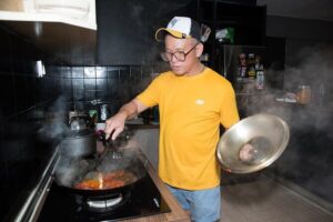 Malaysia Cooking Classes With Local - Meeting Fizah: Awana Puri Condominium and the home-kitchen vibe