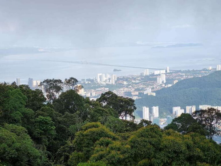 Penang: Kek Lok Si Temple and Penang Hill Guided Tour - Starting in George Town: Pickup, Timing, and Heat Reality