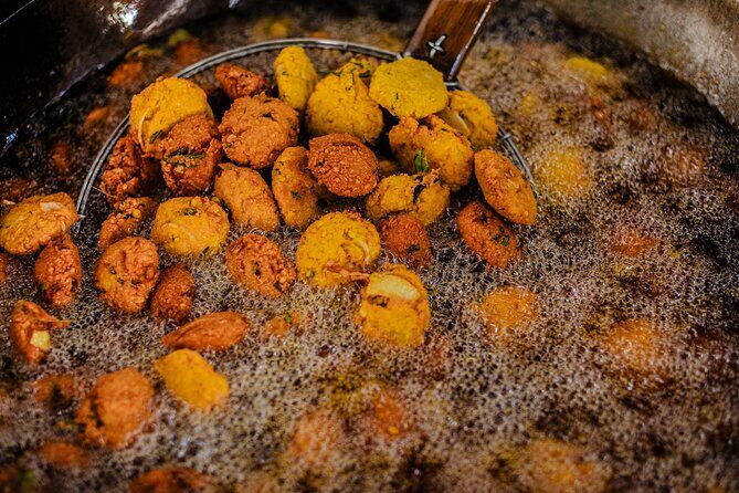 Penang Plates Food Tour with 15+ Tastings - Guides: The Big Reason This Tour Gets Repeat Praise