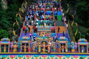 Private KL City Tour with Petronas Twin Towers & Batu Caves - Batu Caves: Lord Muruga, Stairs, and Monkey Reality