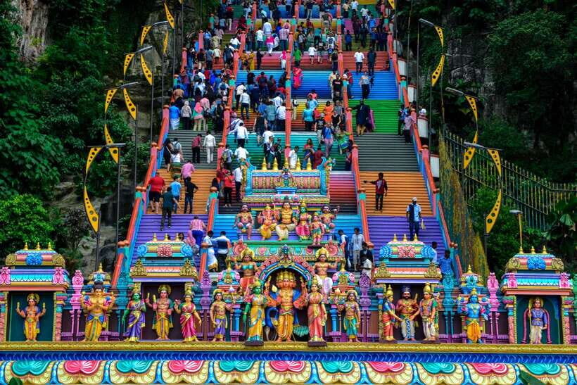 Private KL City Tour with Petronas Twin Towers & Batu Caves - Batu Caves: Lord Muruga, Stairs, and Monkey Reality