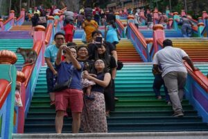 Private Tour Kuala Lumpur with Petronas Twin Towers Observation Deck & Batu Cave - Petronas Twin Towers Observation Deck: skyline photos with real altitude
