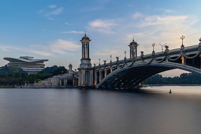 Putrajaya City Tour from Kuala Lumpur - Stop-by-stop: Seri Wawasan Bridge and Putrajaya Lake views