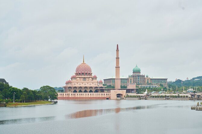 Putrajaya City Tour from Kuala Lumpur - The Route: From Seri Wawasan Bridge to the Moroccan Pavilion