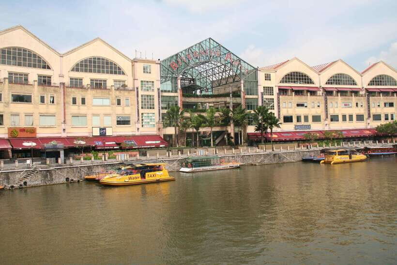 Singapore: Private Tour with a Local Guide - Price and Value: Why $61 Can Be a Good Deal