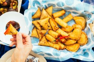 The 10 Tastings of Kuala Lumpur With Locals: Private Street Food Tour - Petaling Street Market: shopping energy plus real food stops